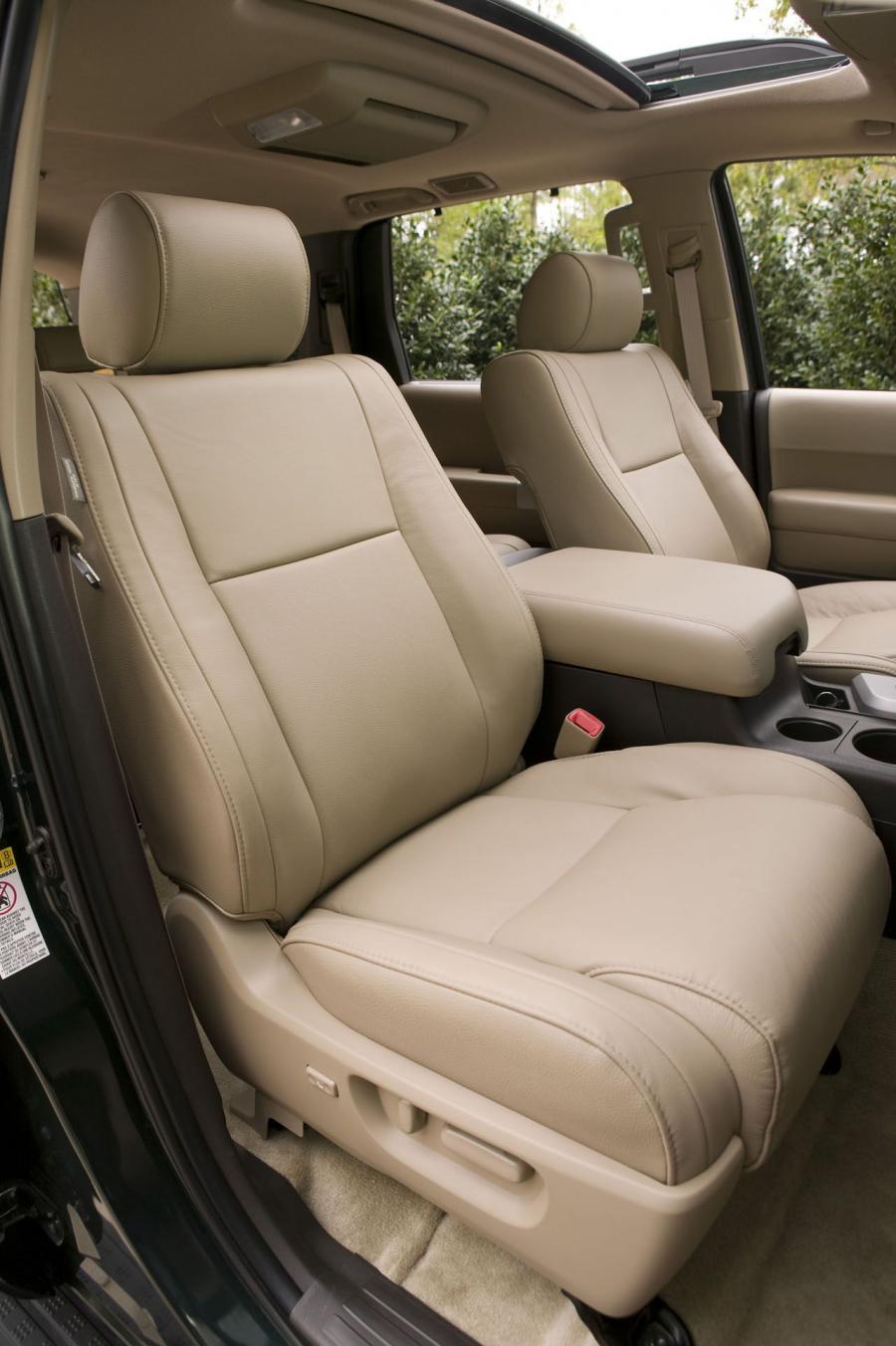  Toyota Sequoia 2007 года  (фото 33 из 66)